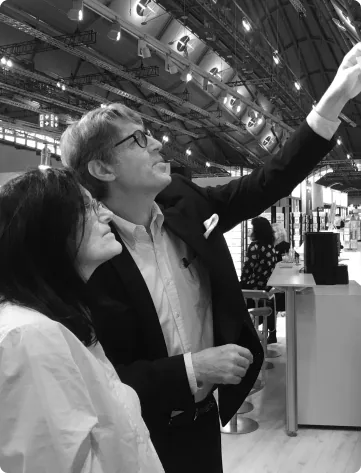Licensing and social expression at a trade fair
